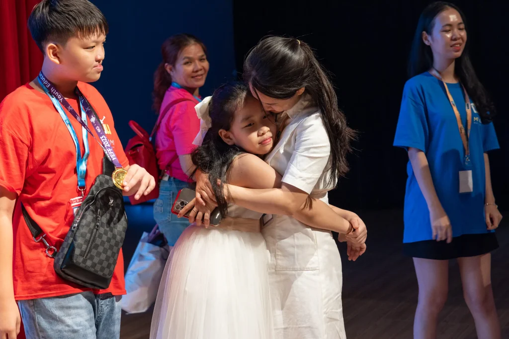 YEFF Johor Baru 2023 participant hug with her mom
