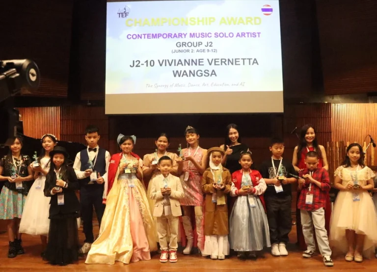 Participant of ASIA Talent Elite Festival 2024 Bangkok photo group at the stage with organizer