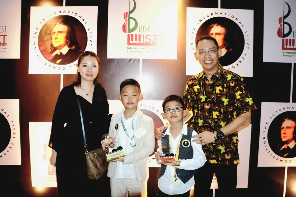 photo of participant YEFF Malacca 2023 family