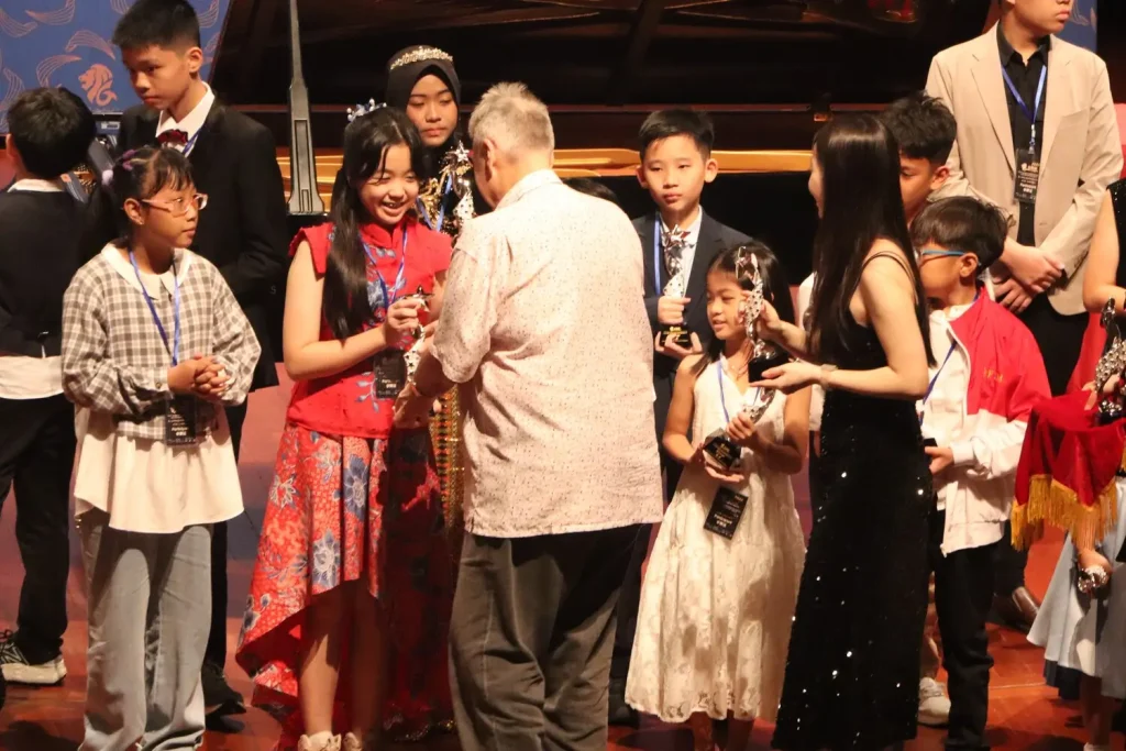 awawrding ceremony