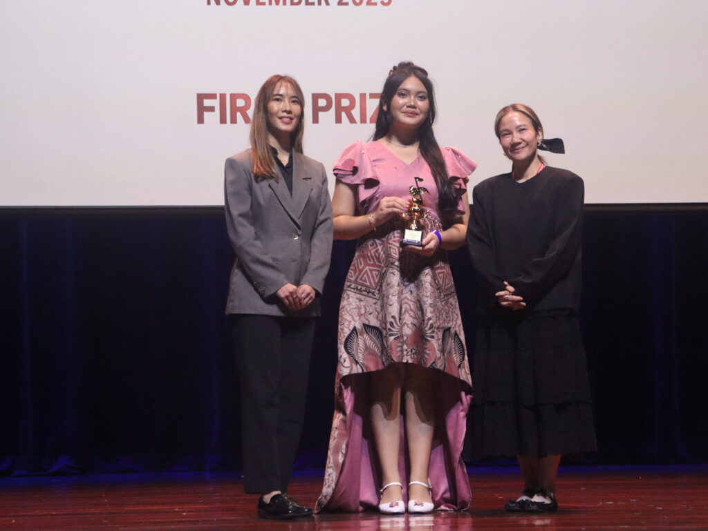 1st Winner Female Singer Teenager 1