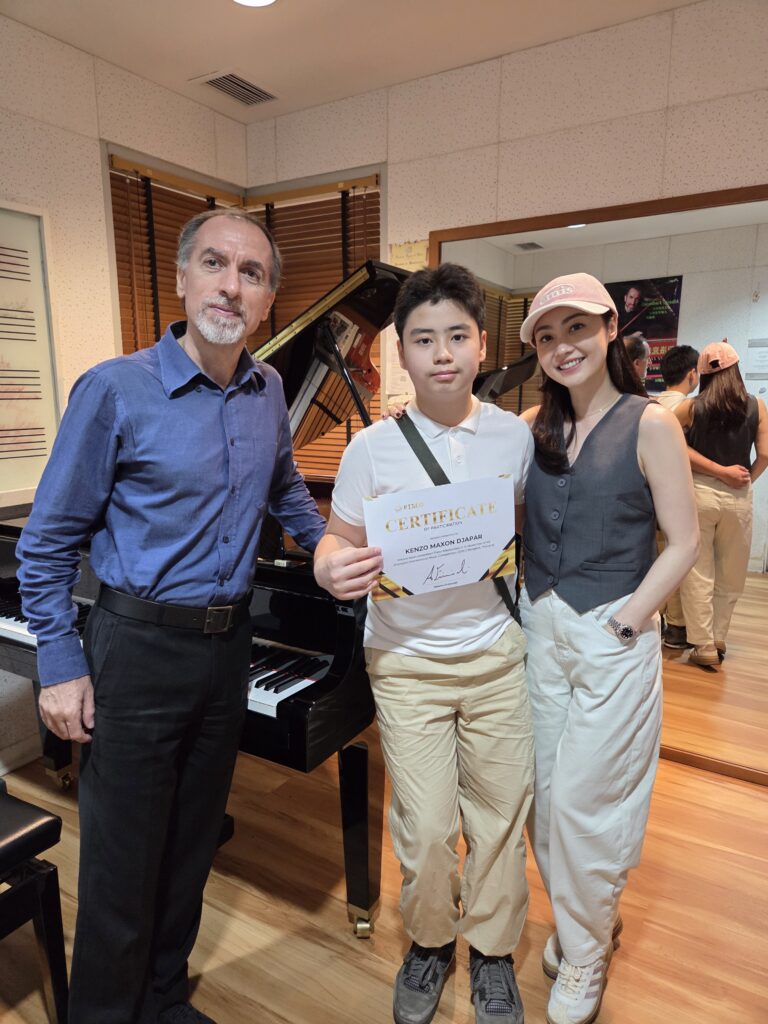 Kenzo Maxon with Alberto Firrincieli Masterclass session in ZIMC Piano Bangkok 2025